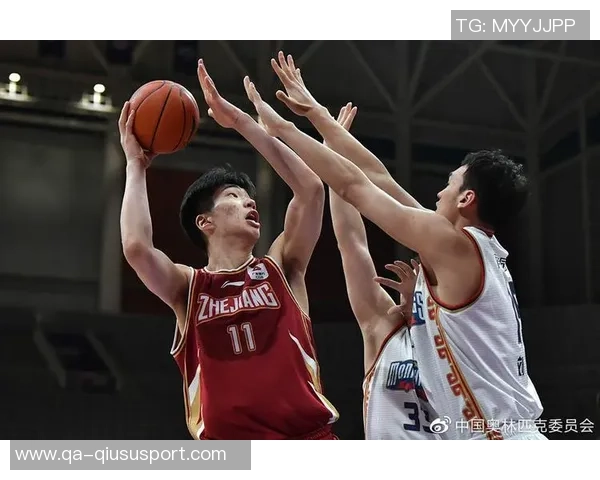 国家队中锋位置人手充足余嘉豪请假勇敢追梦值得支持